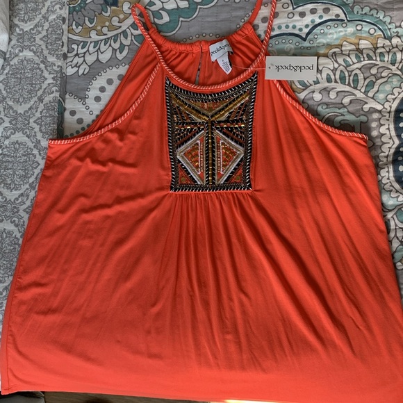 Coral embellished tank - Picture 4 of 6
